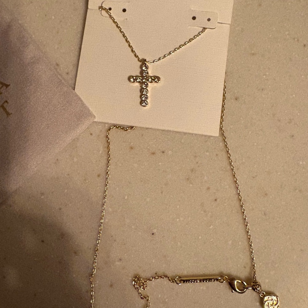 Elegant Gold Cross Pendant Necklace